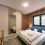 Lejlighed Stylowe I Klimatyczne Sun Seasons 24 W Karpaczu By Renters *